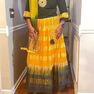 Elegant Yellow and Green Cultural Dress (3 pieces)